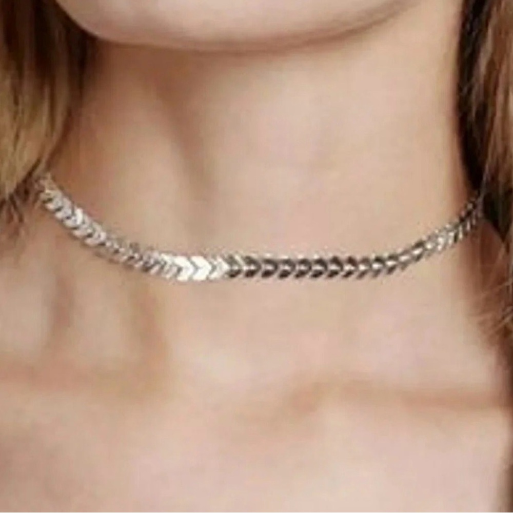 NEW Silver Arrow Choker Necklace